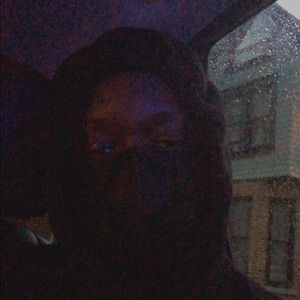 Meet your Posher, Adriel